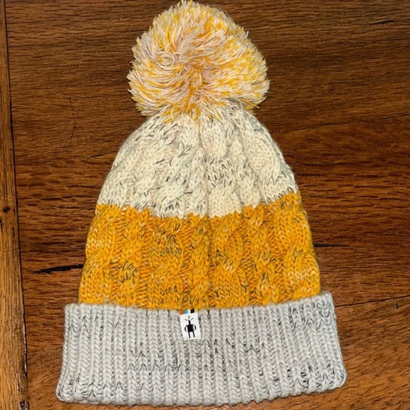 Smartwool Isto Retro Beanie NWOT Winter Hat Honey Gold - Picture 4 of 9